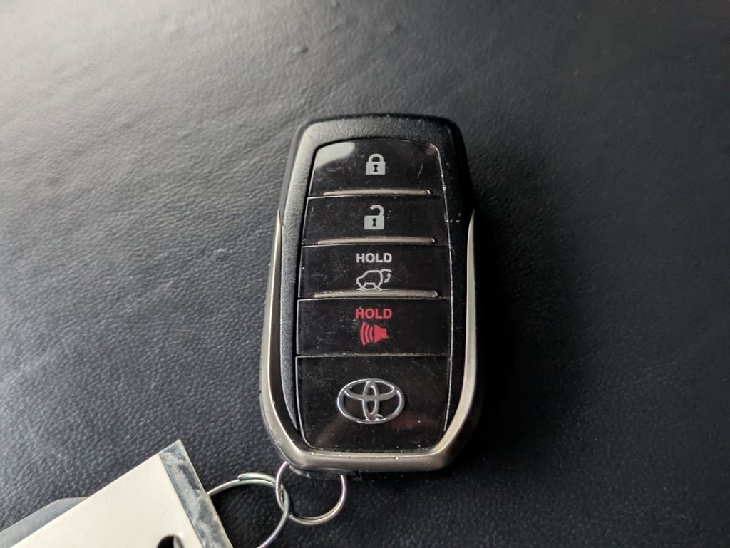 2019 Toyota Land Cruiser Base