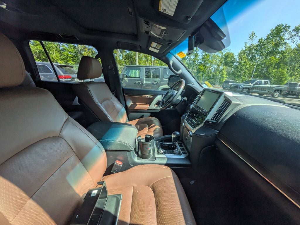 2020 Toyota Land Cruiser Base