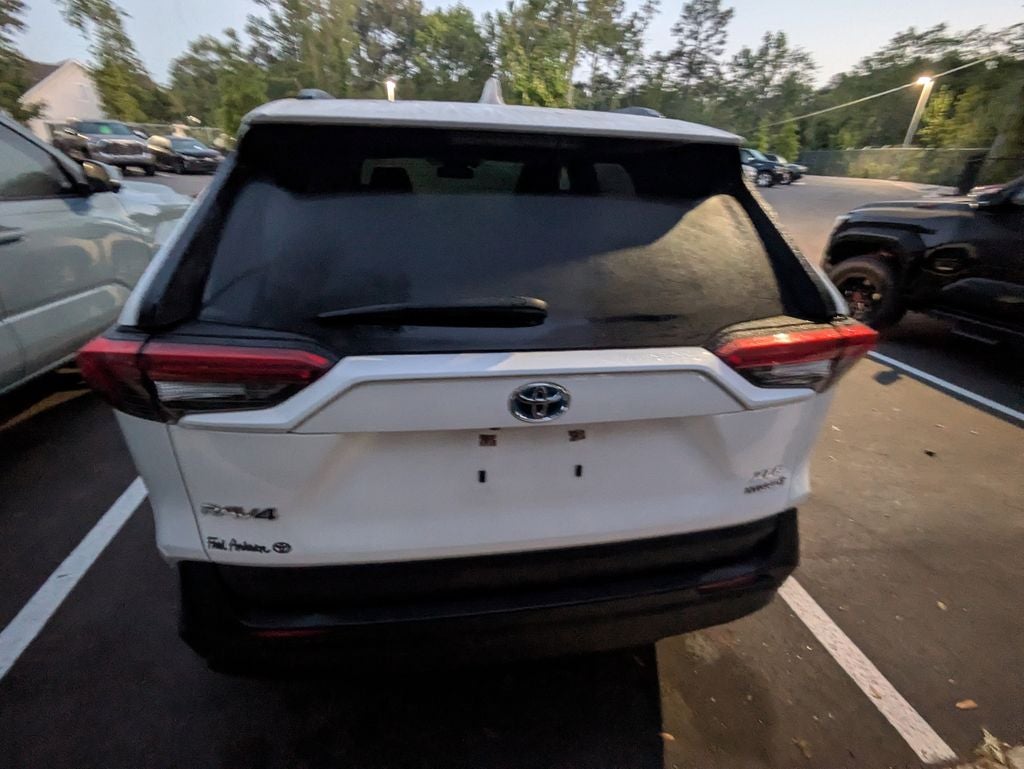 2020 Toyota RAV4 Hybrid XLE