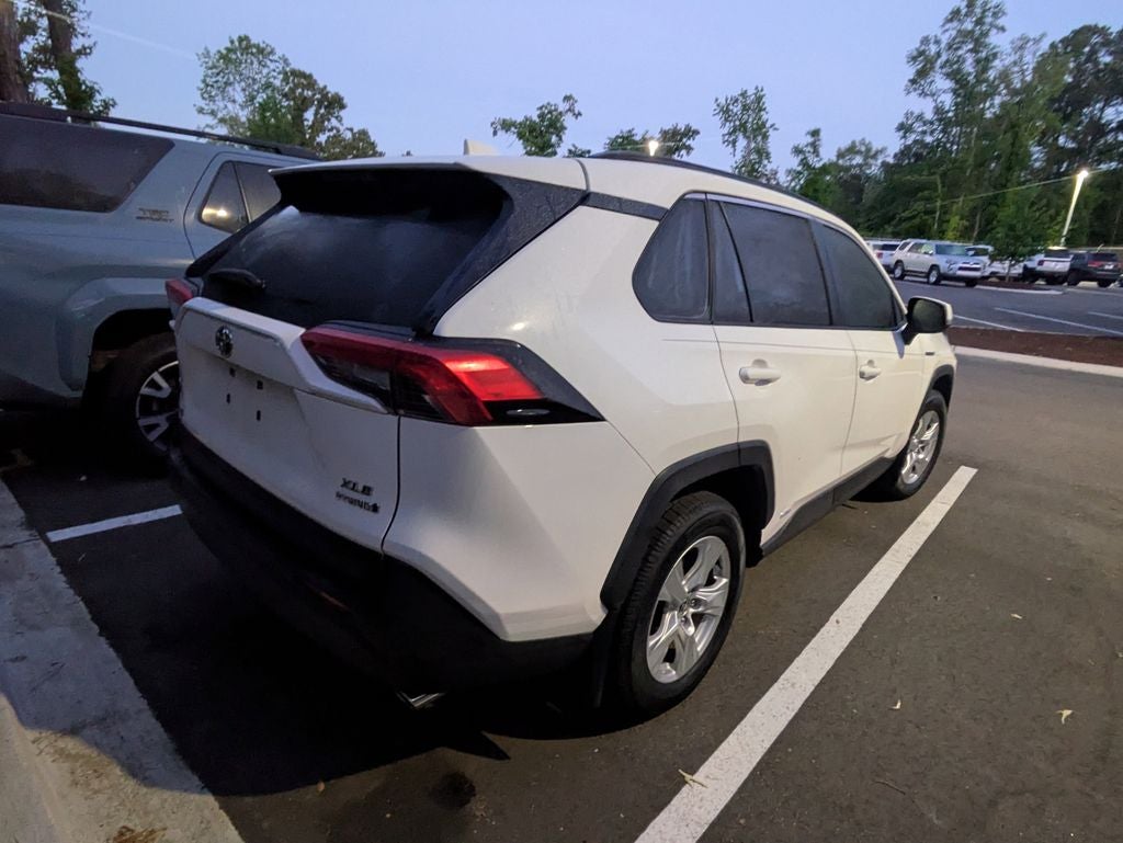 2020 Toyota RAV4 Hybrid XLE