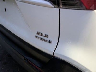 2020 Toyota RAV4 Hybrid XLE