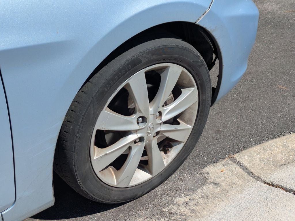 2012 Hyundai Accent GLS