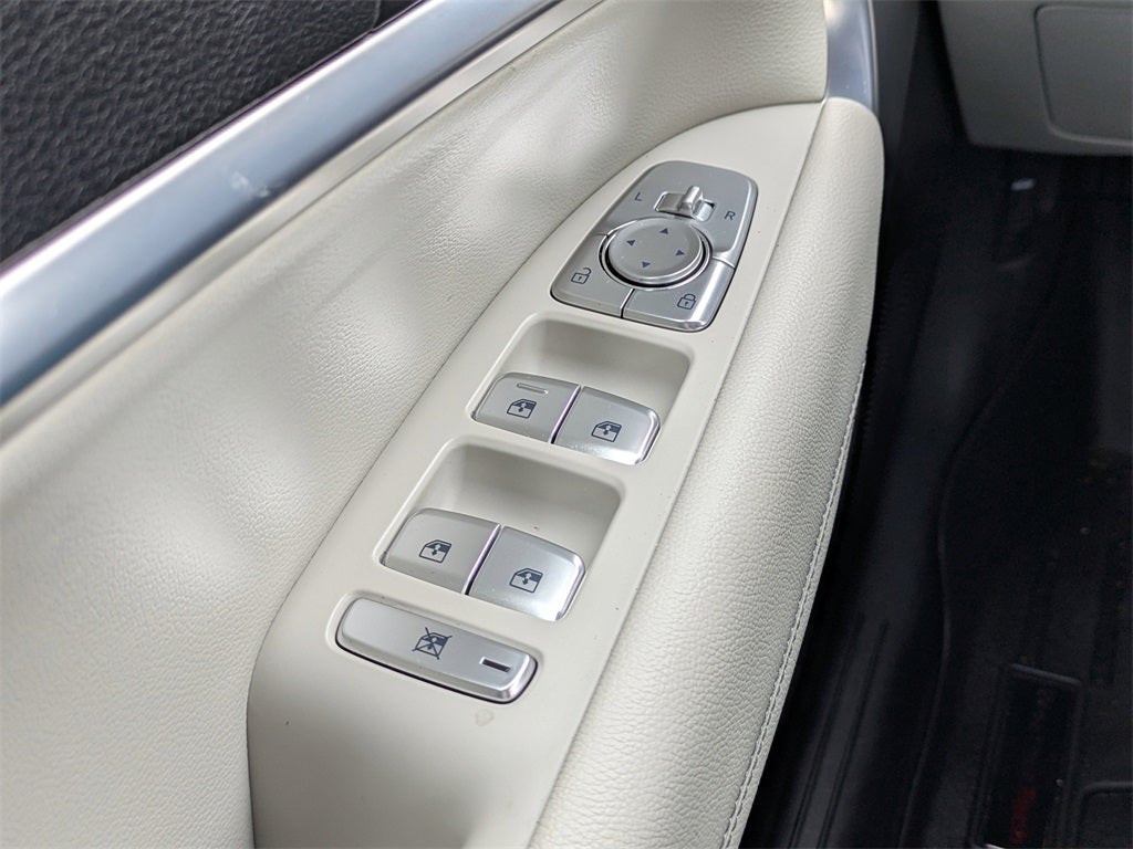 2024 Genesis G70 2.5T