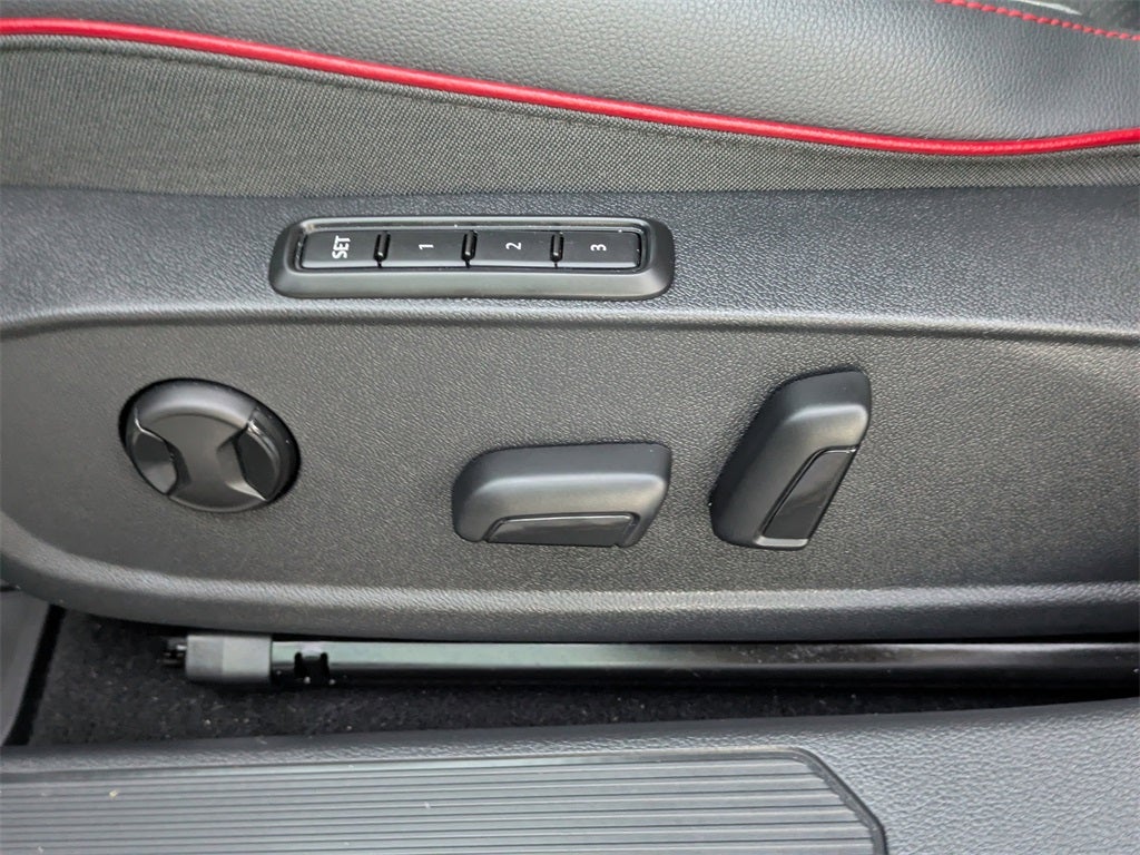 2024 Volkswagen Golf GTI Autobahn