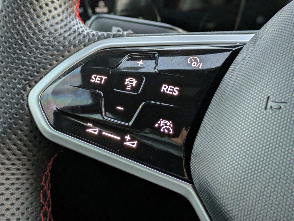 2024 Volkswagen Golf GTI Autobahn