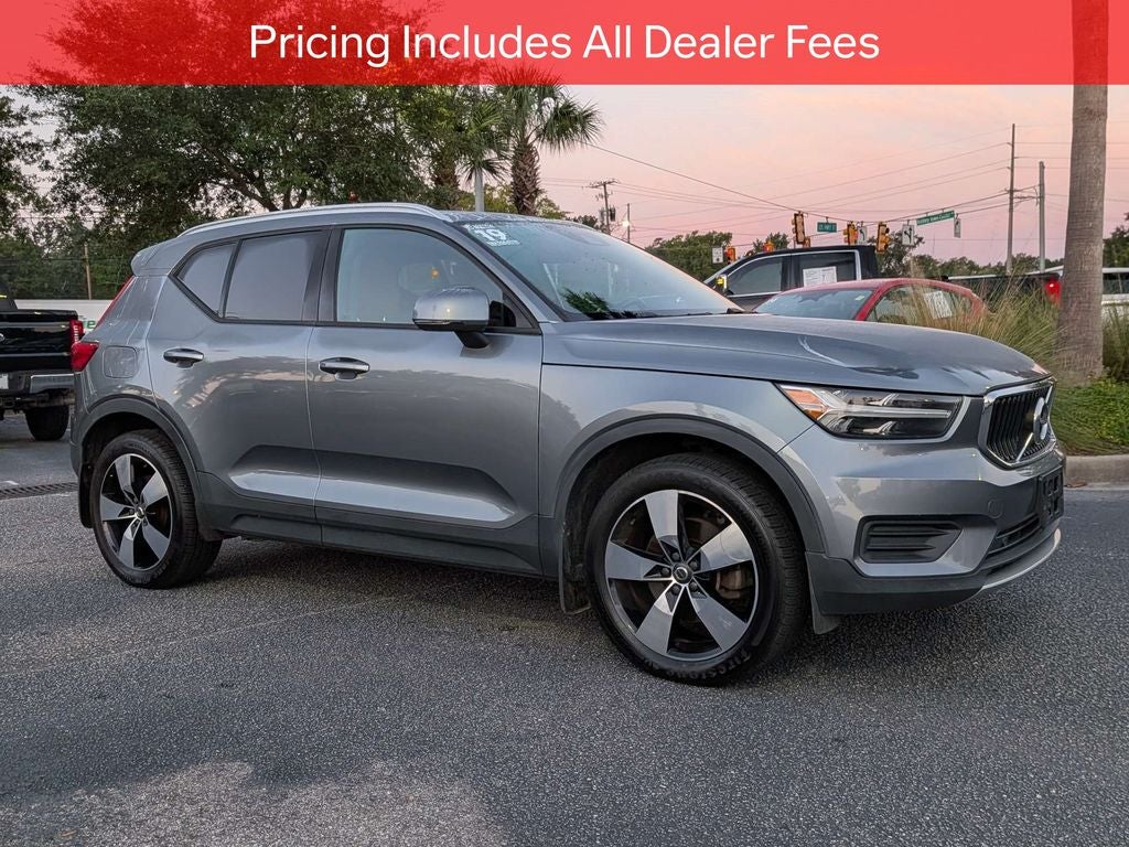 2019 Volvo XC40 Momentum