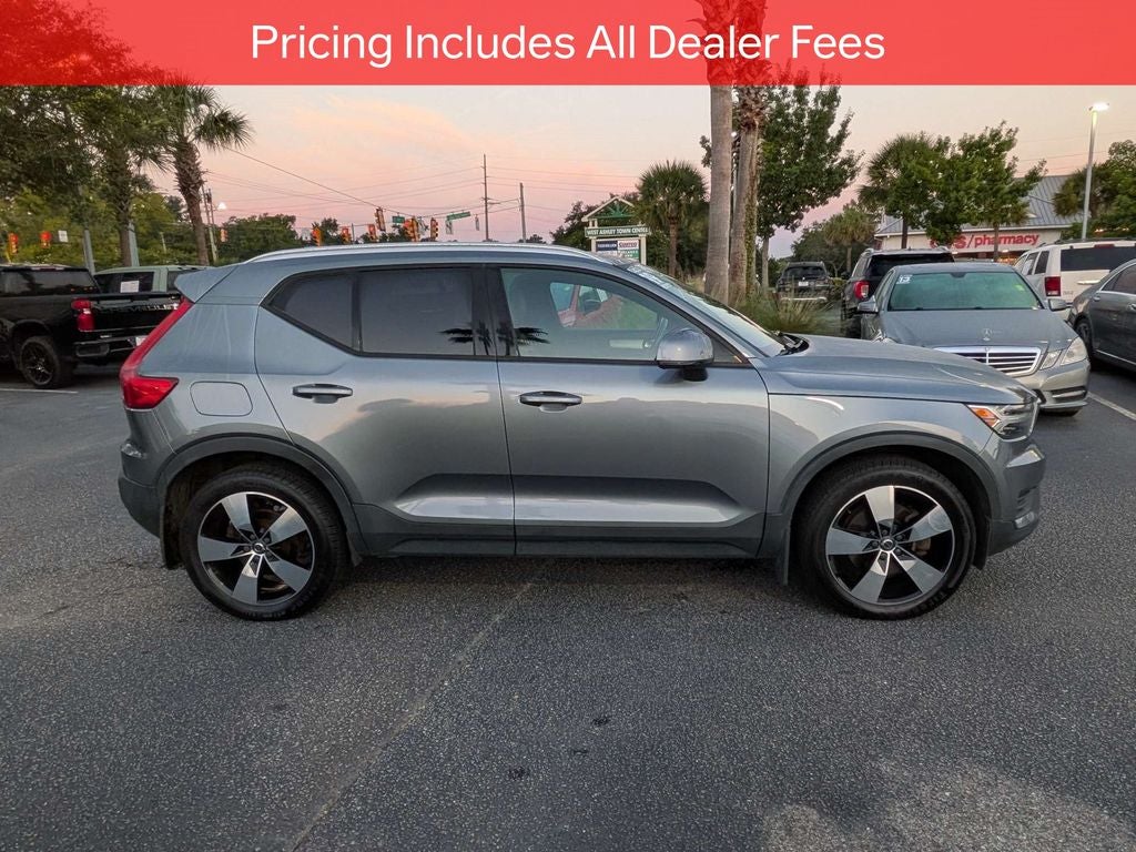 2019 Volvo XC40 Momentum