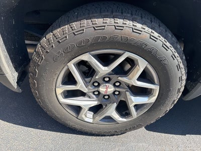 2022 GMC Sierra 1500 SLT