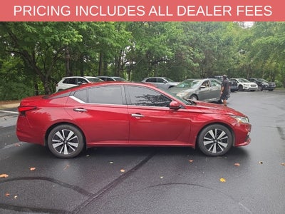 2022 Nissan Altima 2.5 SV