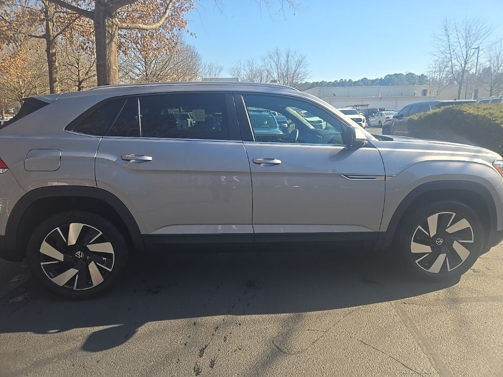 2024 Volkswagen Atlas Cross Sport 2.0T SE w/Technology