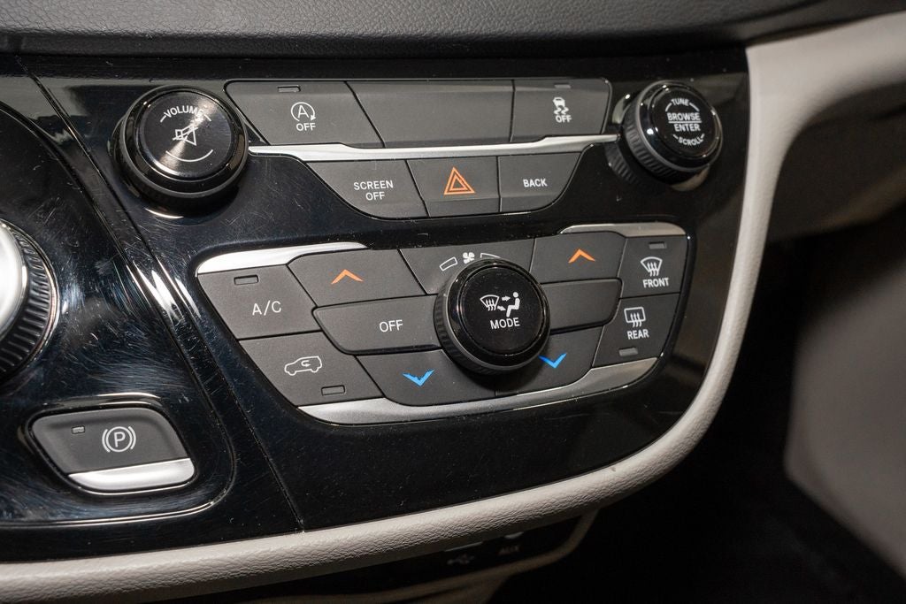 2017 Chrysler Pacifica Touring