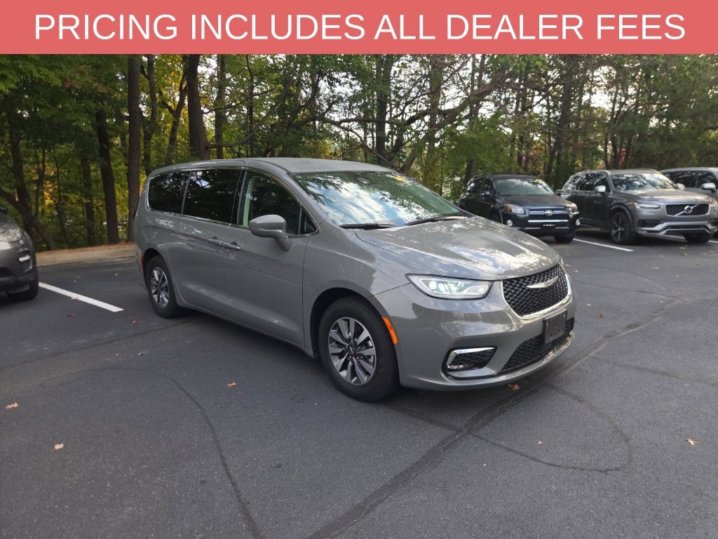 2022 Chrysler Pacifica Hybrid Touring L