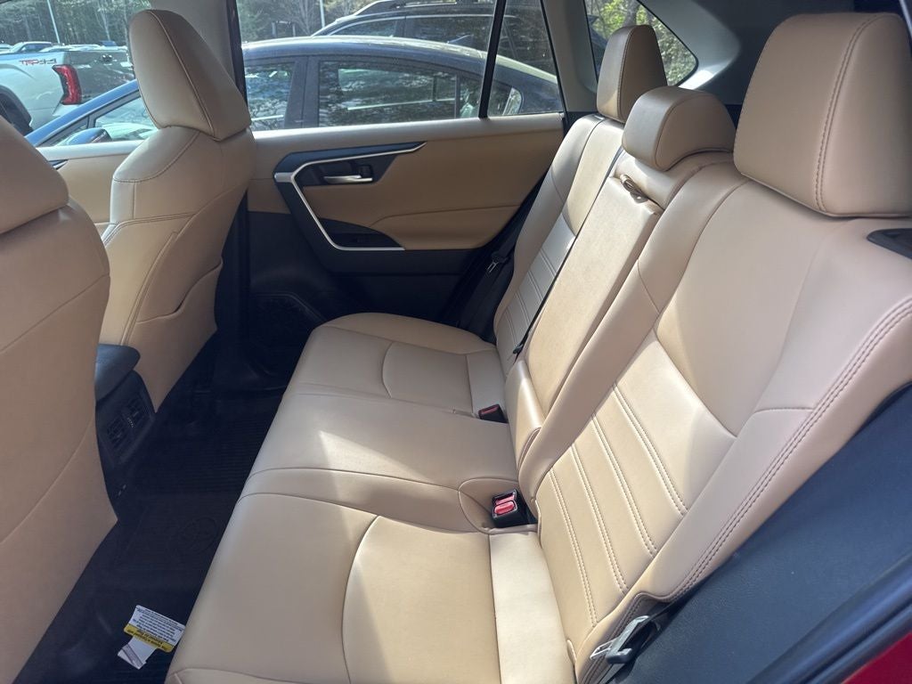 2025 Toyota RAV4 XLE Premium