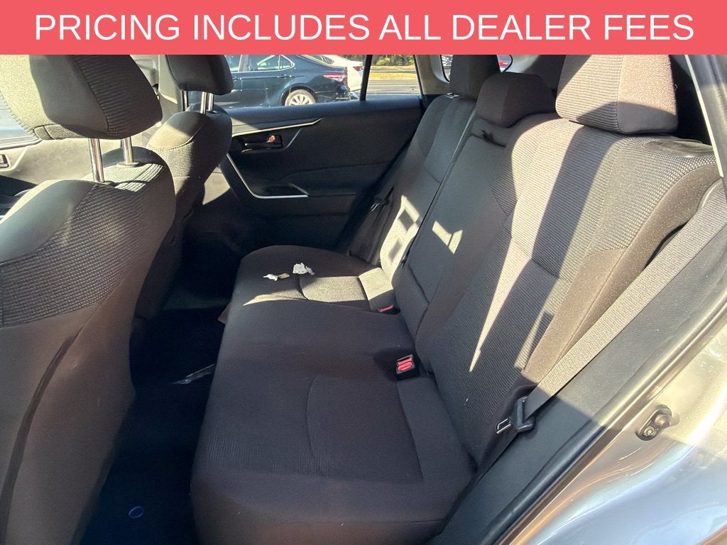2022 Toyota RAV4 LE