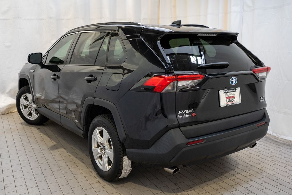 2021 Toyota RAV4 Hybrid XLE