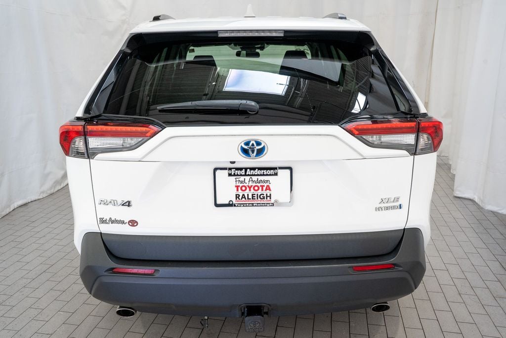 2022 Toyota RAV4 Hybrid XLE