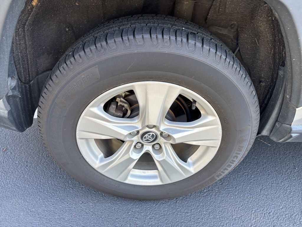 2020 Toyota RAV4 XLE