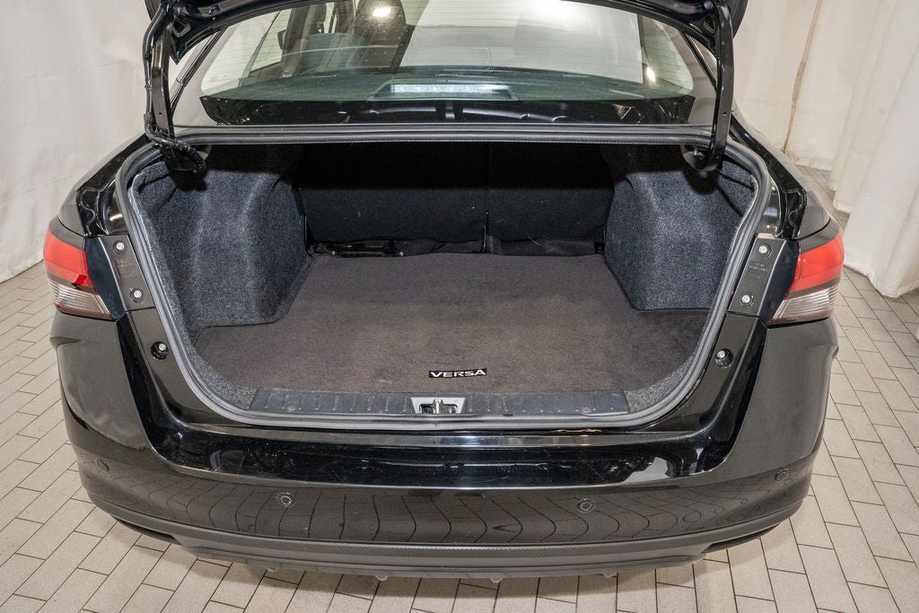 2023 Nissan Versa 1.6 SV