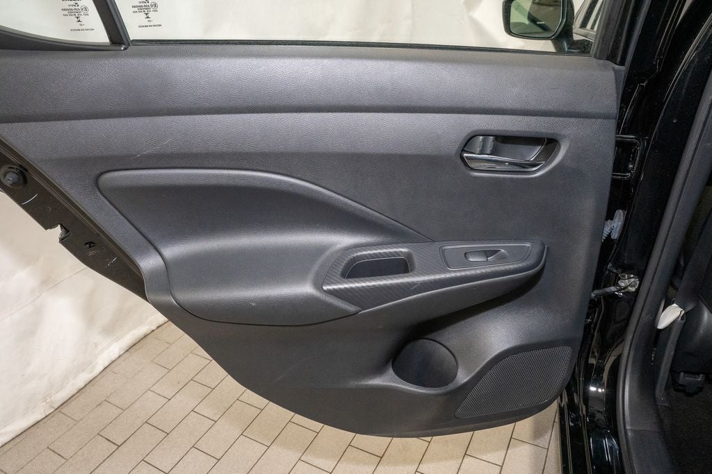 2023 Nissan Versa 1.6 SV