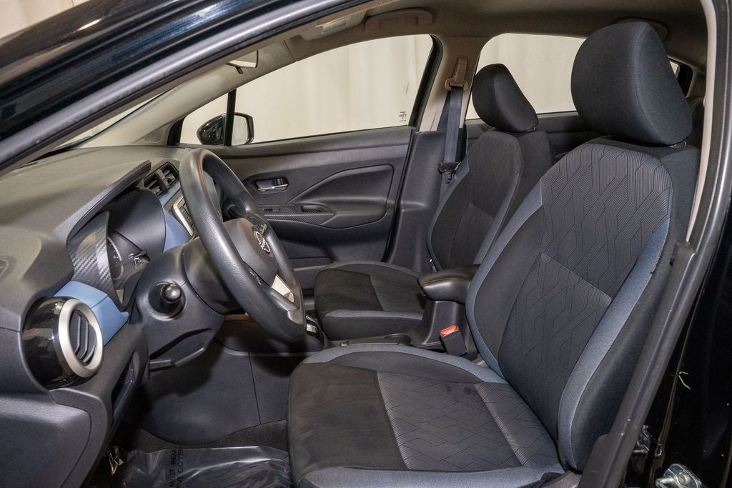 2023 Nissan Versa 1.6 SV