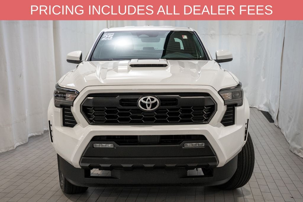 2025 Toyota Tacoma Hybrid TRD Sport