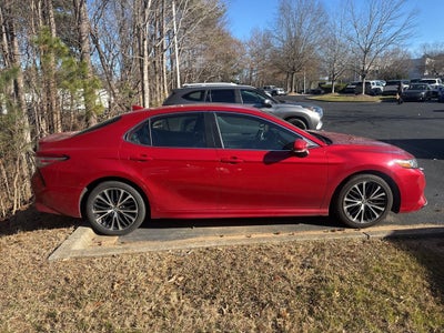 2019 Toyota Camry SE