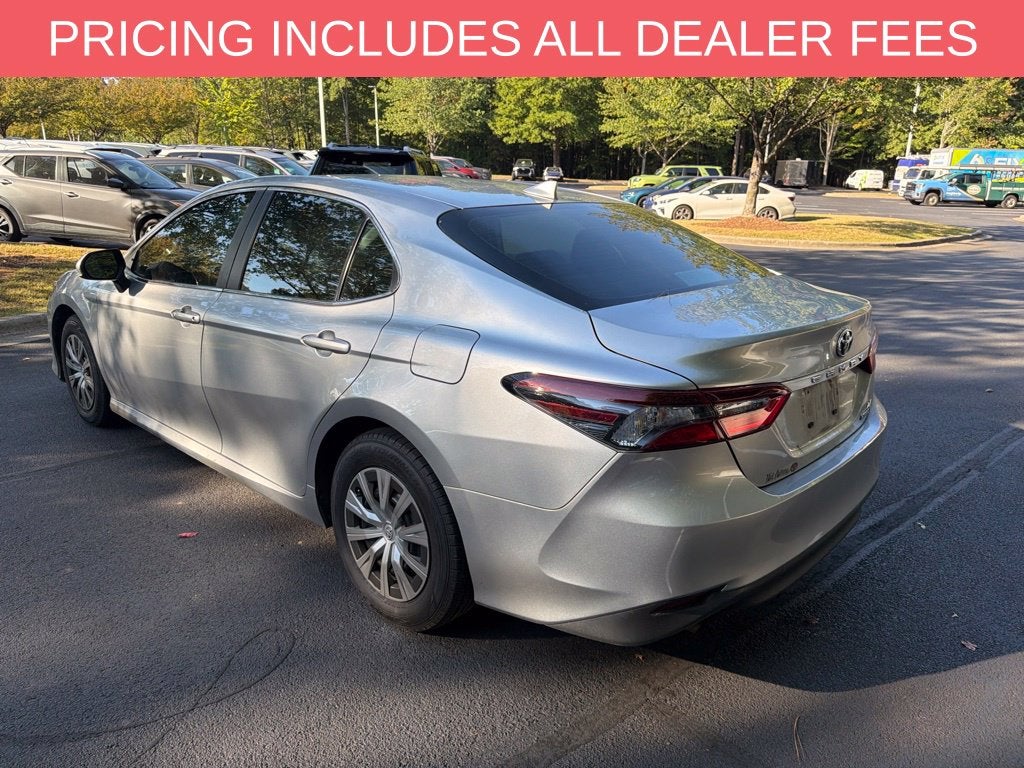 2022 Toyota Camry Hybrid LE