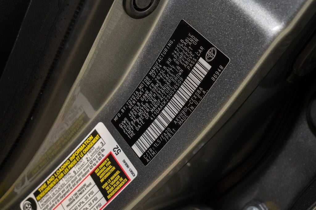 2025 Toyota Camry SE