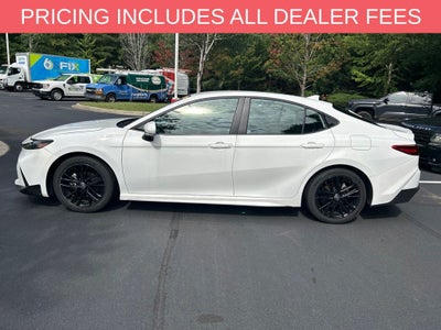 2025 Toyota Camry SE