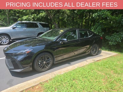2025 Toyota Camry SE