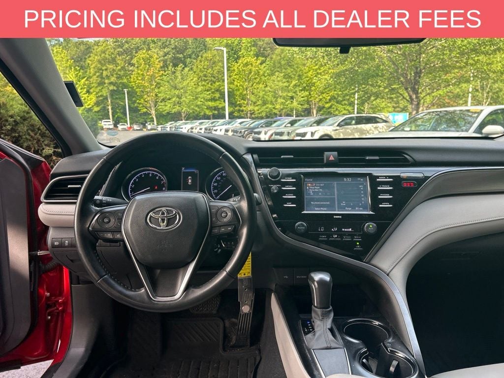 2020 Toyota Camry SE