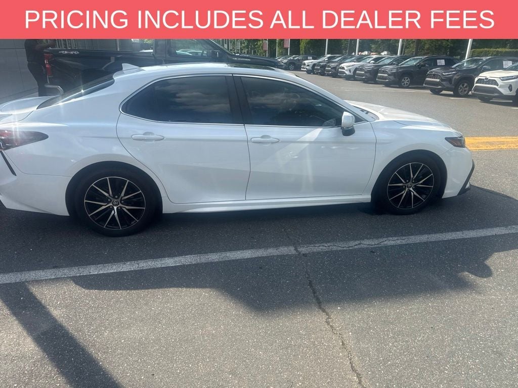 2022 Toyota Camry SE