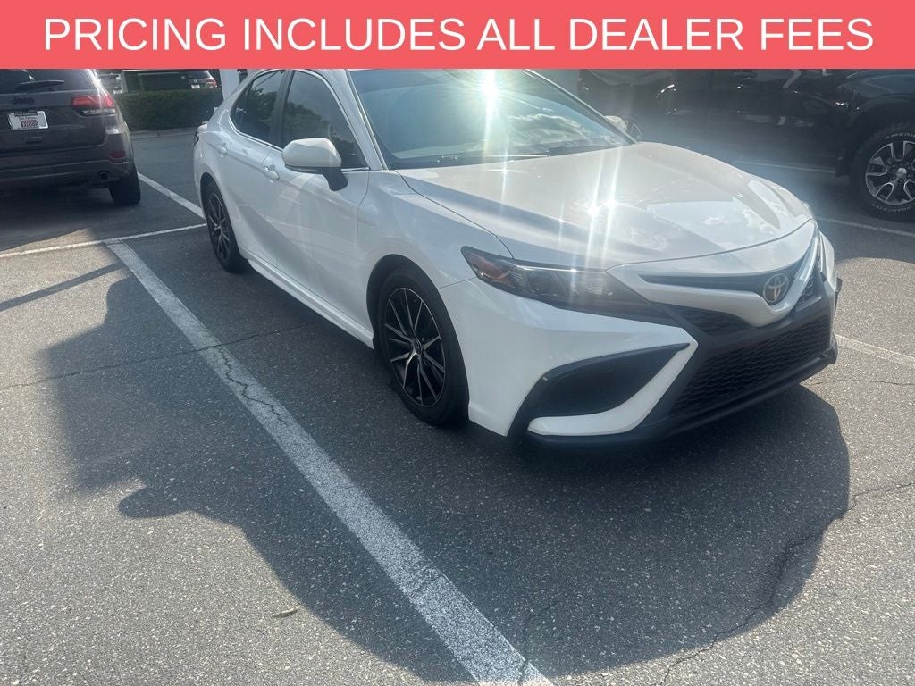 2022 Toyota Camry SE