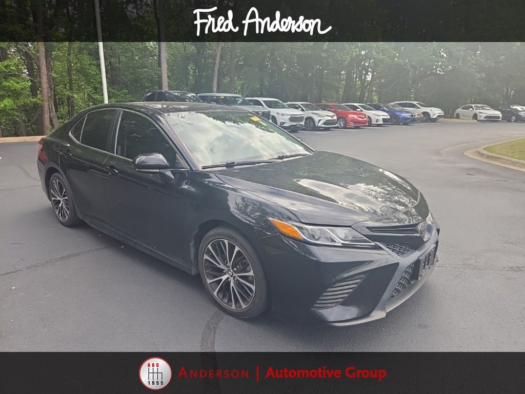 2020 Toyota Camry SE