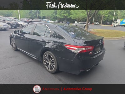 2020 Toyota Camry SE