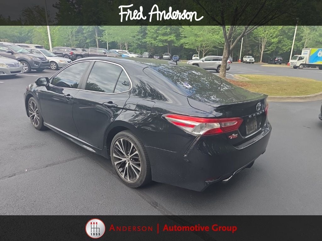 2020 Toyota Camry SE