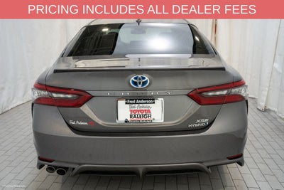 2022 Toyota Camry Hybrid XSE