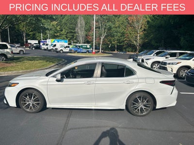 2024 Toyota Camry SE
