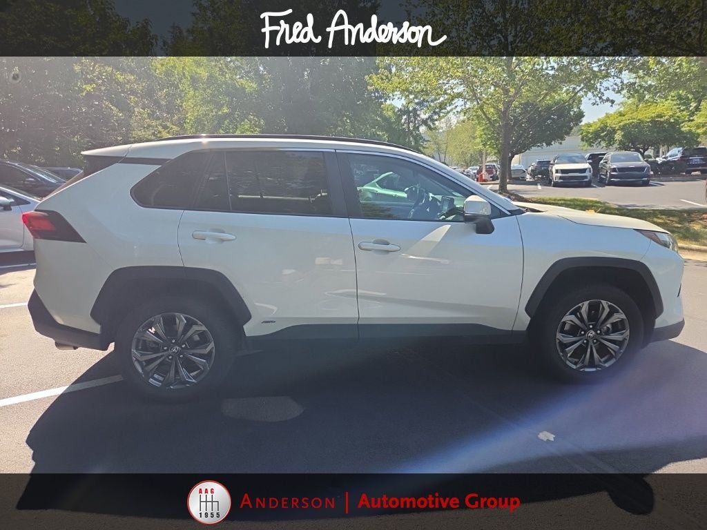 2022 Toyota RAV4 Hybrid XLE Premium