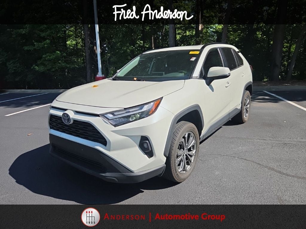 2022 Toyota RAV4 Hybrid XLE Premium