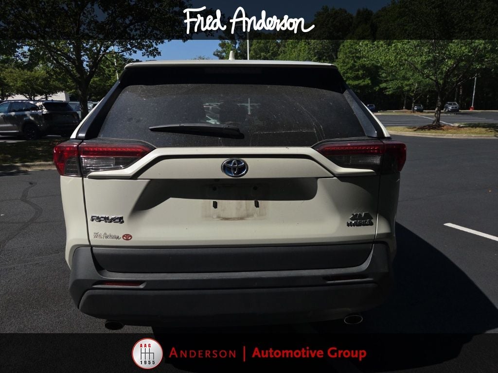 2022 Toyota RAV4 Hybrid XLE Premium