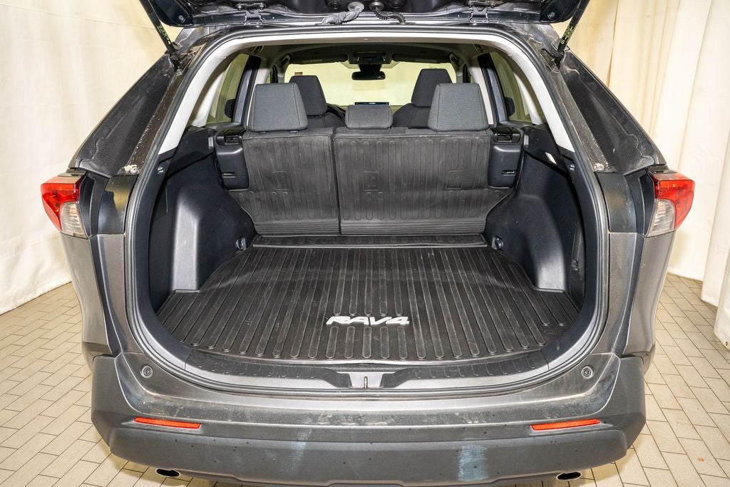 2023 Toyota RAV4 Hybrid LE