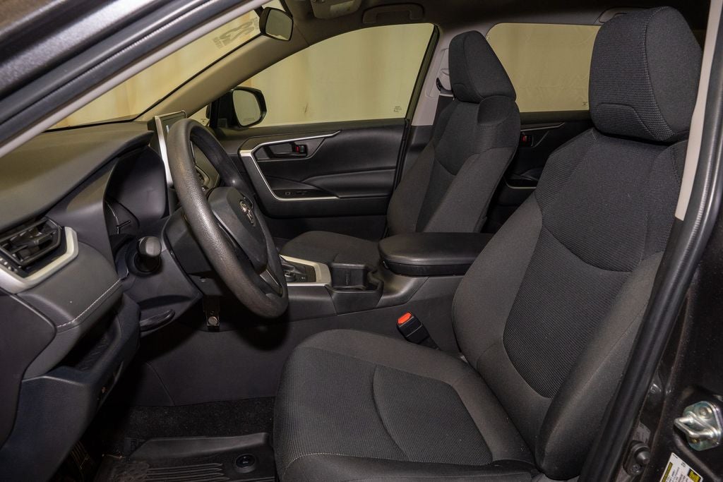 2023 Toyota RAV4 Hybrid LE