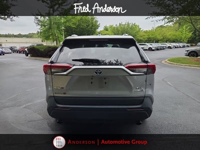 2022 Toyota RAV4 Hybrid XLE