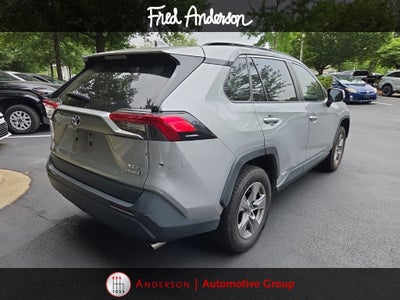 2022 Toyota RAV4 Hybrid XLE