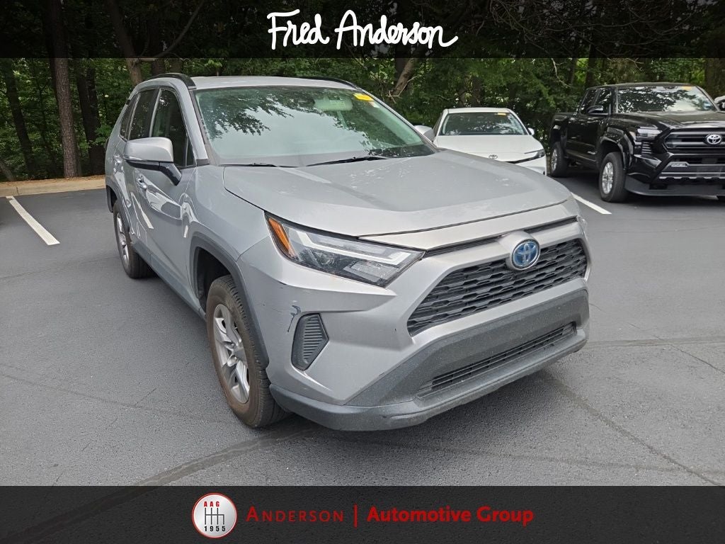 2022 Toyota RAV4 Hybrid XLE