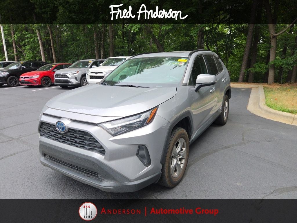 2022 Toyota RAV4 Hybrid XLE