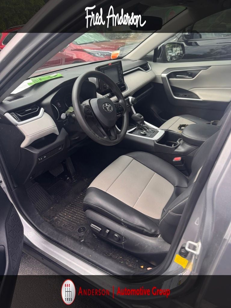 2022 Toyota RAV4 Hybrid XLE