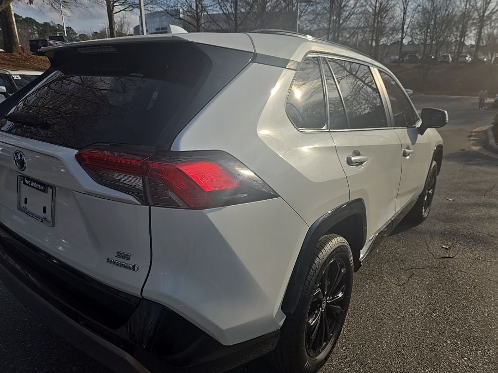 2022 Toyota RAV4 Hybrid SE