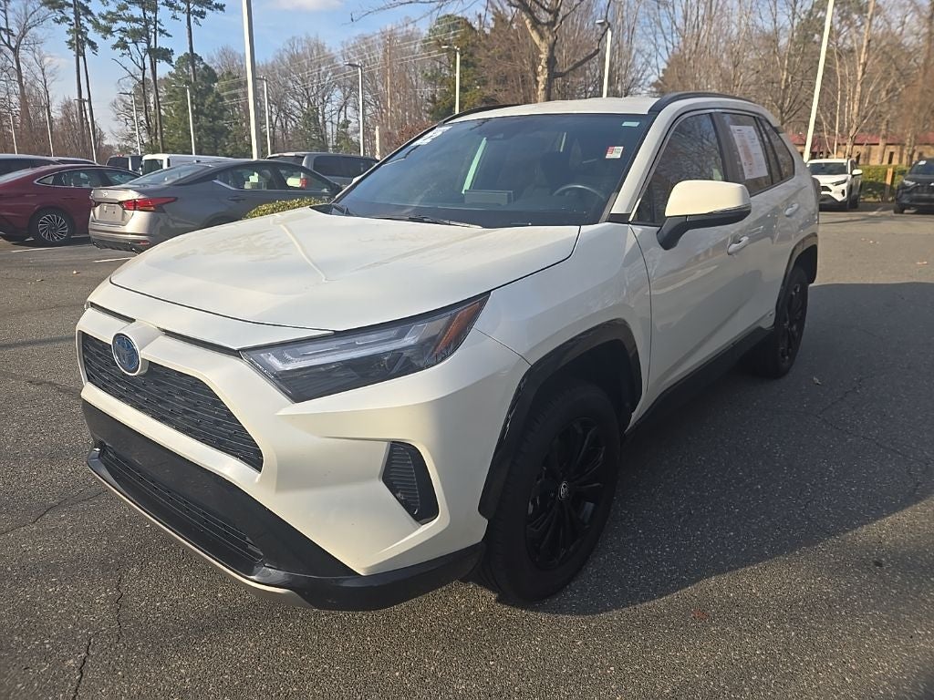 2022 Toyota RAV4 Hybrid SE